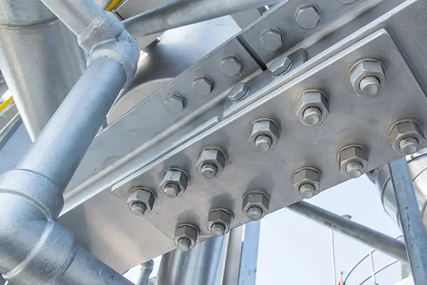 Sujetadores de acero estructural